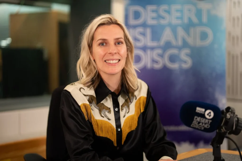 Sara Pascoe Reflects on IVF Journey and the Therapeutic Power of Personal Storytelling in Stand-Up Comedy