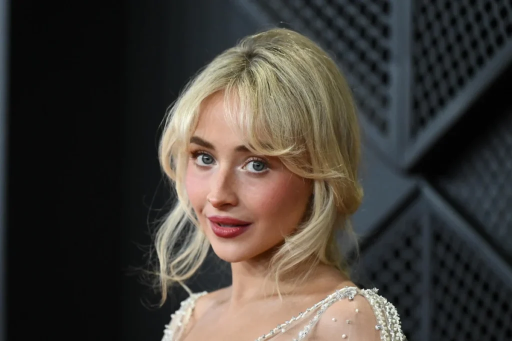 Sabrina Carpenter Addresses Coachella Crowd Reaction to Zaghrouta