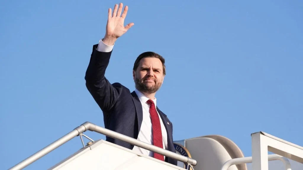 Vice President JD Vance Seeks De-escalation in Public Dispute Between President Trump and Pope Leo Following Tensions Over Iran Conflict