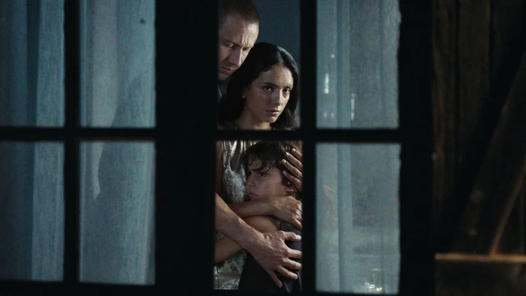 ‘The Birthday Party’ Review: Hafsia Herzi, Benoît Magimel and Monica Bellucci in Léa Mysius’ Gripping if Uneven Home-Invasion Thriller