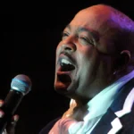 Disney Singer and Soul-Pop Crooner Peabo Bryson Dead at 75