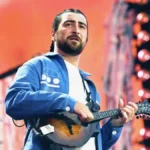 Noah Kahan Asks Fans in Philly to Go to the Bathroom If They Have to Poop