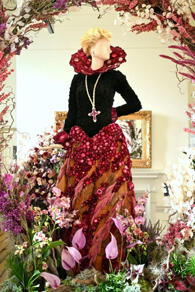 Fleurs de Villes DIANA Exhibition Recreates Princess Diana’s Most Iconic Looks Using Fresh Flowers at Somerset House