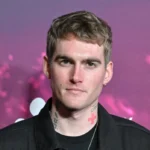 Presley Gerber, the son of supermodel Cindy Crawford and businessman Rande Gerber, has died at the age of 27.