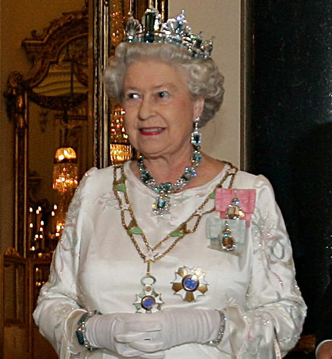The Legacy of the Brazilian Aquamarine Parure: How a Royal Gift Across Decades Awaits Its Next Chapter Under Queen Camilla